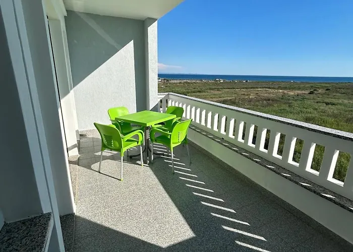 Apartament 1 Bedroom At The Grand Europa Velipojë