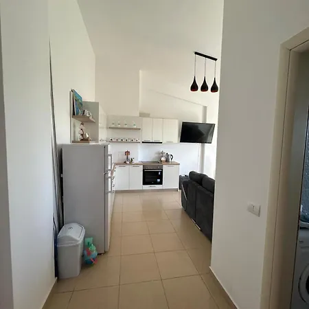 Apartment 1 Bedroom At The Grand Europa Velipoje