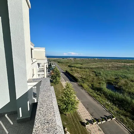 아파트 1 Bedroom At The Grand Europa Velipojë