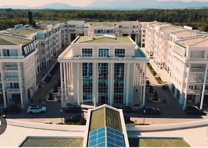 1 Bedroom At The Grand Europa
